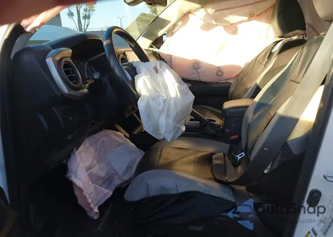 2021 Toyota Tacoma Sr5 V6 z USA, uszkodzony, nr VIN 3TMBZ5DN0MM028823